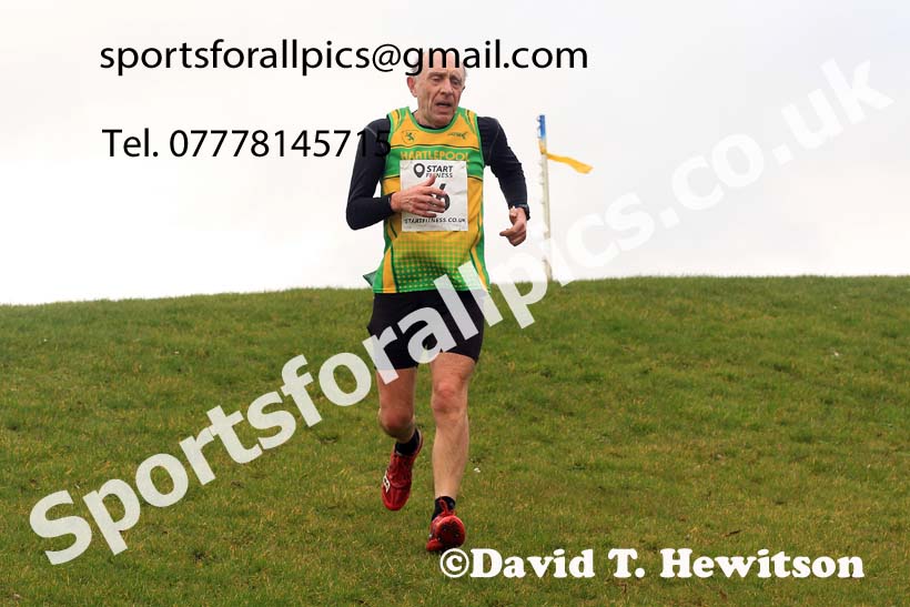 Womens 35+ and Mens 65+ 2023 NEMAA Cross Country, Croft Circuit, North Yorkshire. Photo: David T. Hewitson/Sports for All Pics